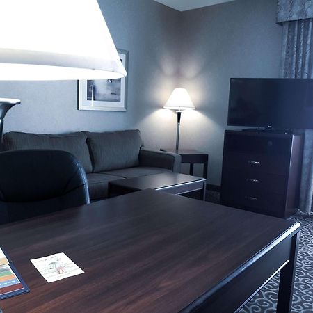 Hampton Inn & Suites By Hilton Edmonton International Airport Ледук Экстерьер фото